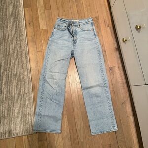 Levi’s Ribcage Jeans